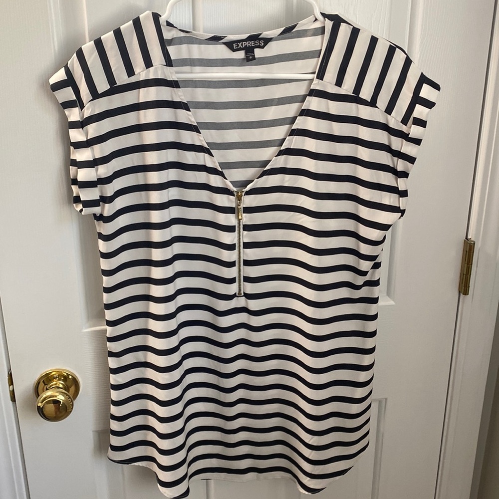 Express stripped top with gold zipper